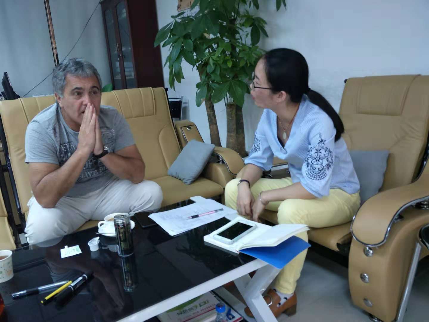 南美洲客戶(hù)大批采購(gòu)高馬特空氣彈簧總成 南美洲客戶(hù)大批采購(gòu)高馬特空氣彈簧總成